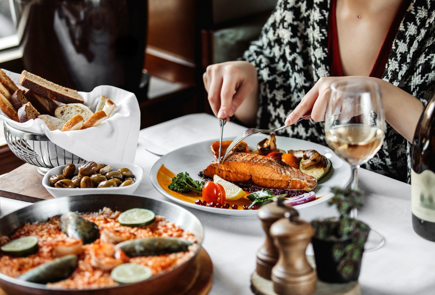 Tips for Enjoying Affordable, International Meals at a Bistro