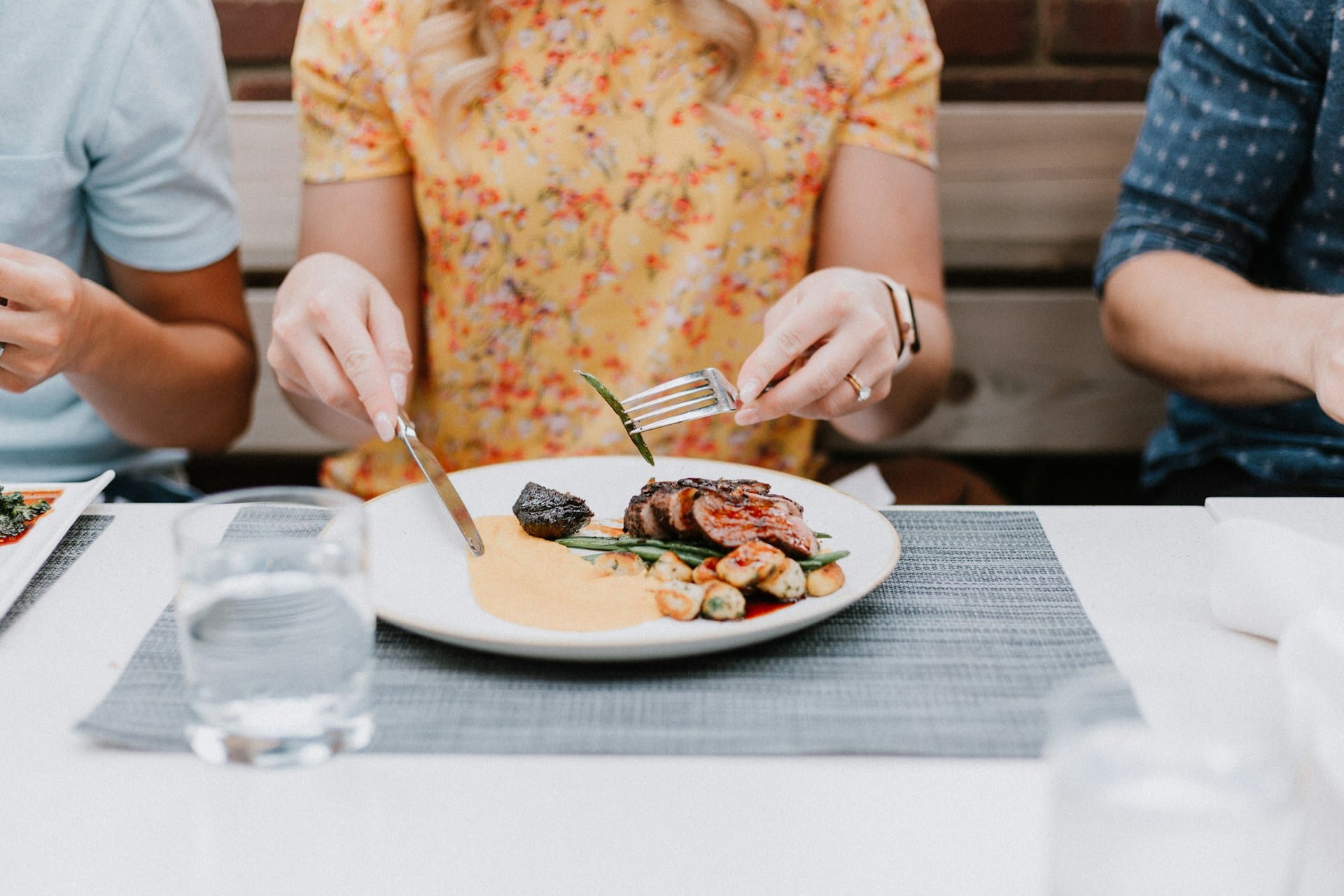 Why Bardstown Road’s Grills Offer the Best Dining Experience