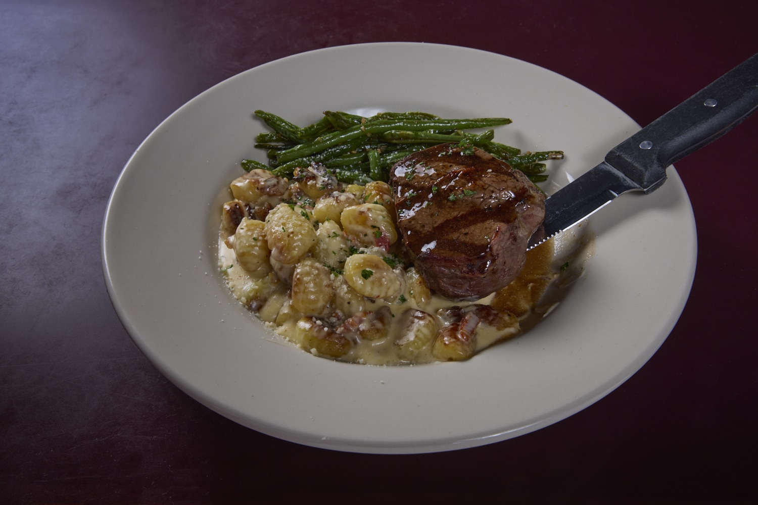 What Makes A Perfect Grill Restaurant Experience On Bardstown