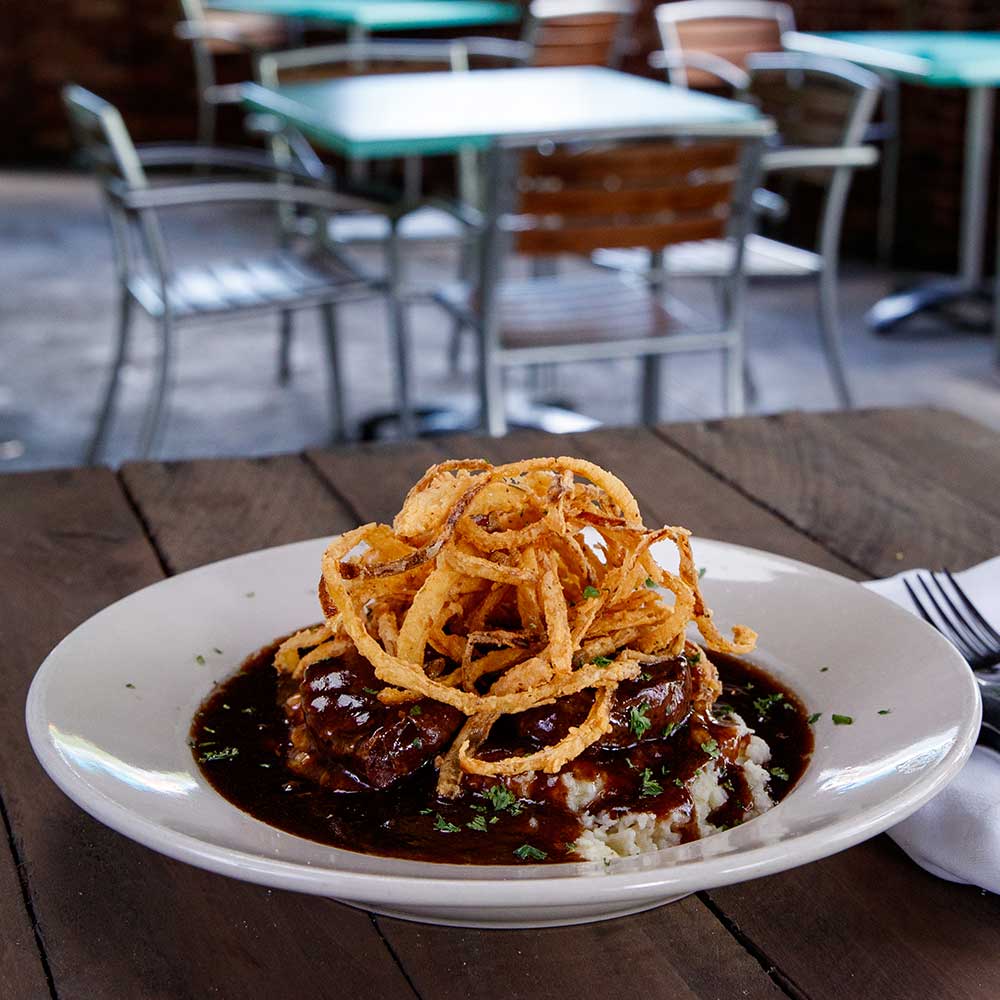 How Restaurants in Louisville Handle Big Groups Well